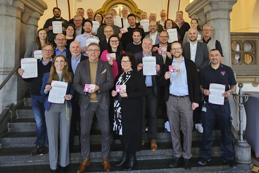 Gruppenfoto der Mitglieder des Landesvorstands der komba gewerkschaft nrw auf der Sitzung am 08.03.2024 in Bonn.
